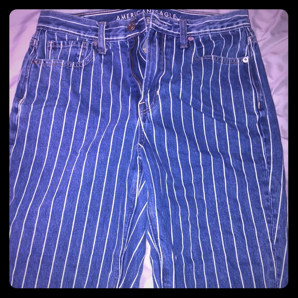 American Eagle Mom Jeans